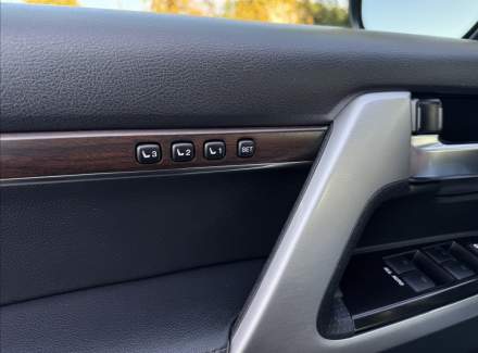 Toyota - Land Cruiser