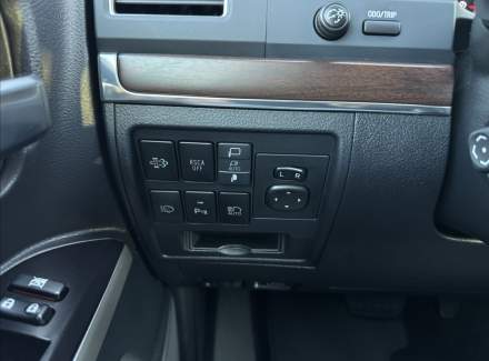 Toyota - Land Cruiser