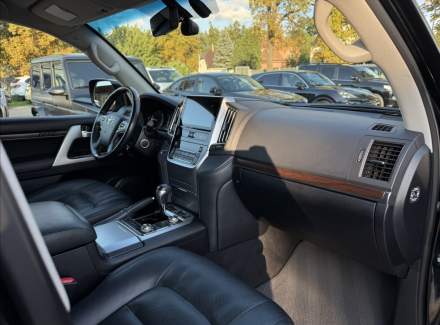 Toyota - Land Cruiser