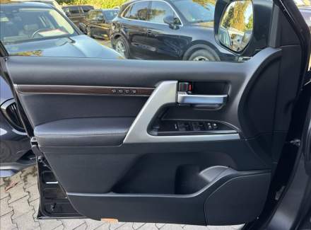 Toyota - Land Cruiser