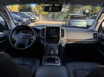 Toyota - Land Cruiser