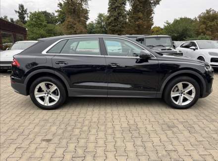 Audi - Q8