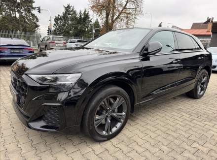 Audi - Q8