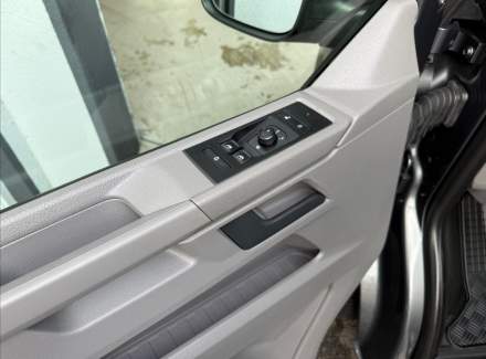 Volkswagen - Caravelle