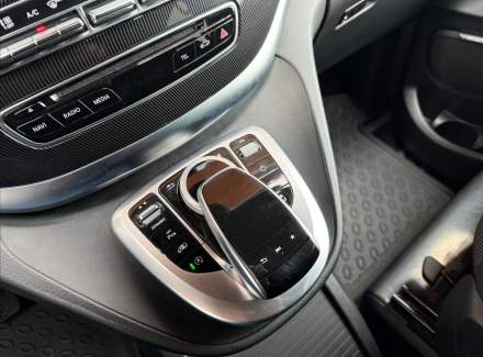 Mercedes-Benz - V-class