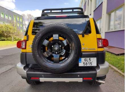 Toyota - FJ Cruiser