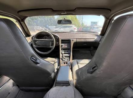 Porsche - 928