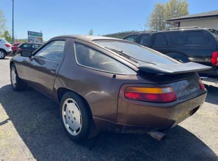 Porsche - 928