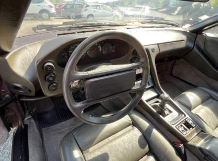 Porsche - 928