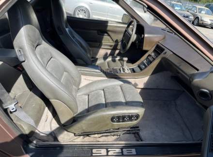 Porsche - 928