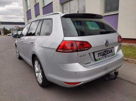 Volkswagen - Golf