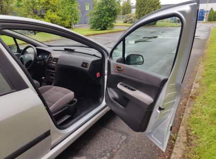 Peugeot - 307