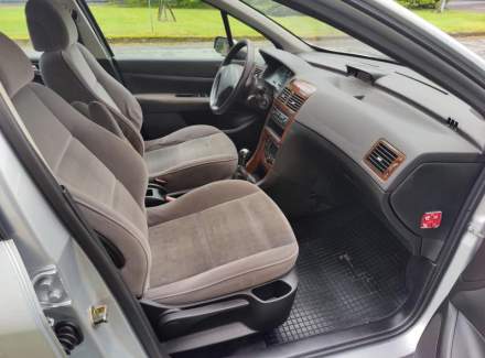 Peugeot - 307