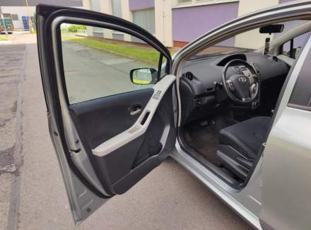 Toyota - Yaris