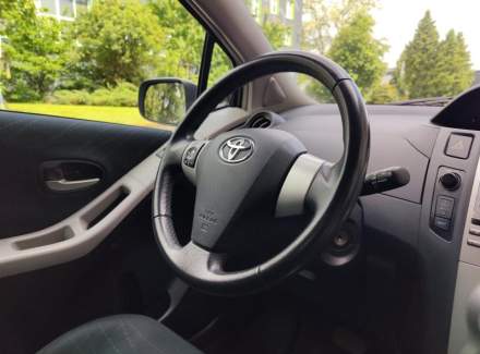 Toyota - Yaris