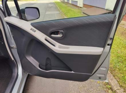 Toyota - Yaris