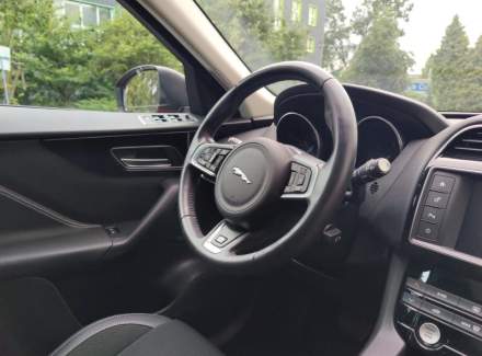 Jaguar - F-Pace