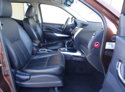 Nissan - Navara