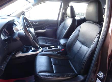 Nissan - Navara