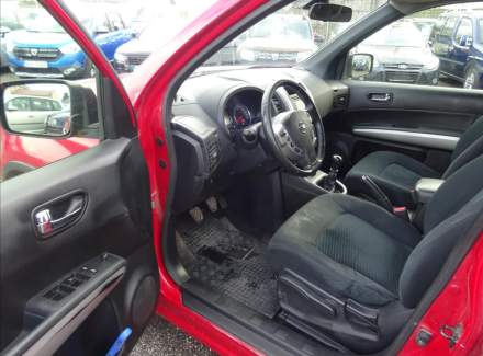 Nissan - X-Trail