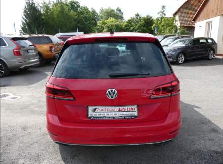 Volkswagen - Golf