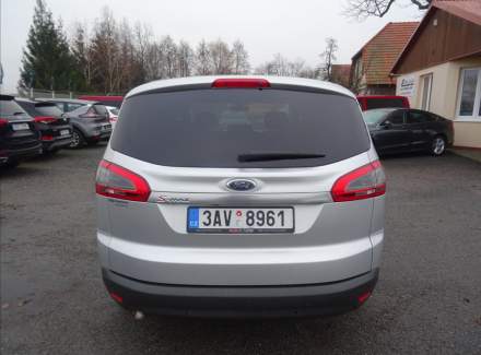 Ford - S-MAX