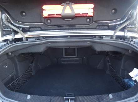 Mercedes-Benz - E-class