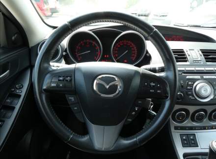 Mazda - 3