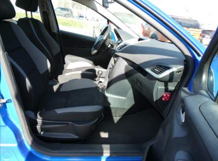 Peugeot - 207