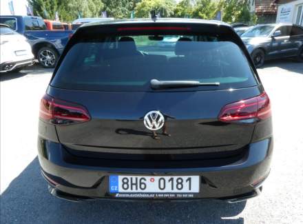 Volkswagen - Golf