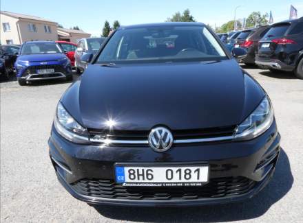 Volkswagen - Golf