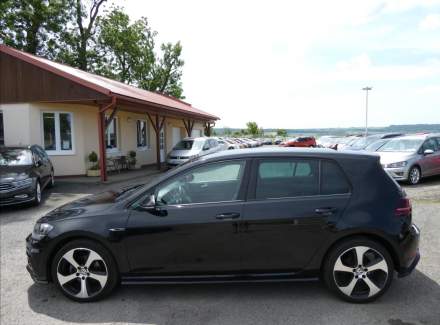 Volkswagen - Golf