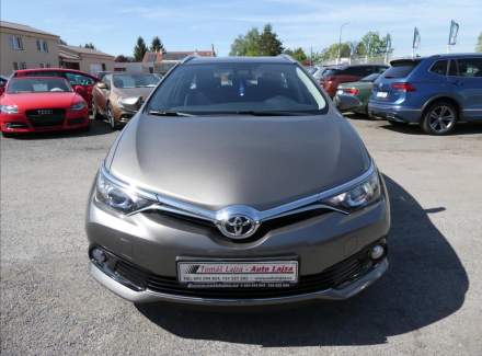 Toyota - Auris