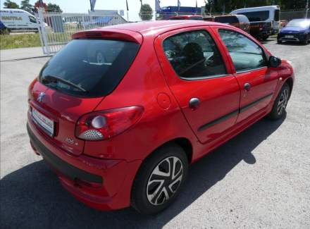 Peugeot - 206