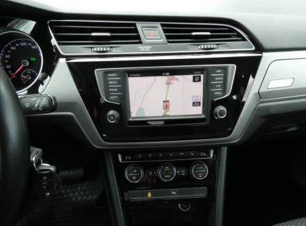 Volkswagen - Touran