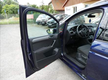 Volkswagen - Touran