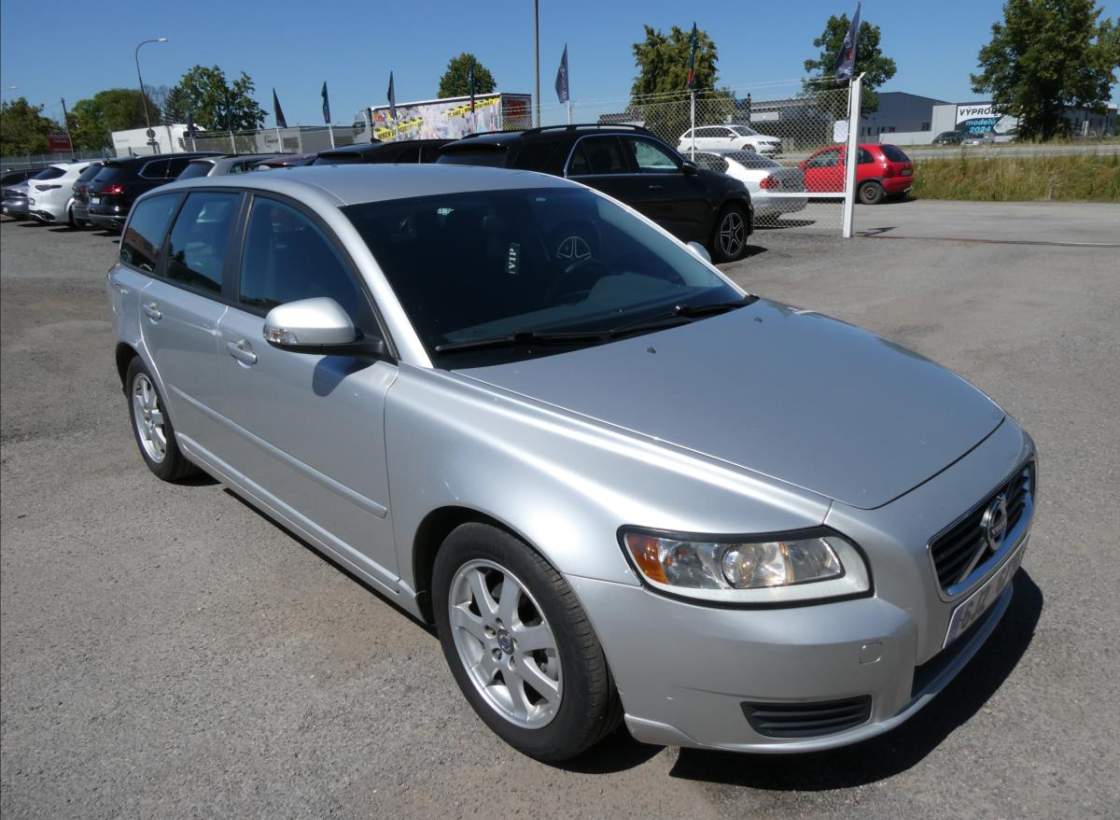 Volvo - V50