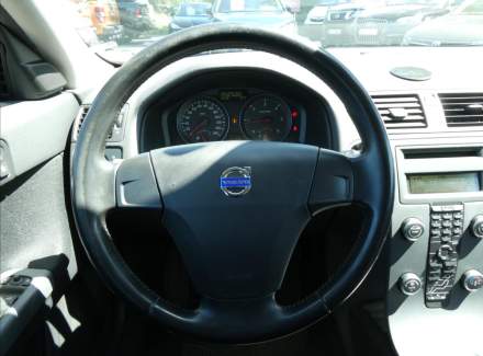 Volvo - V50