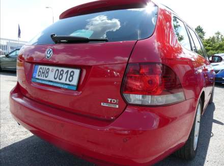 Volkswagen - Golf