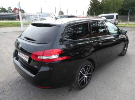 Peugeot - 308