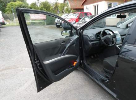 Toyota - Corolla Verso