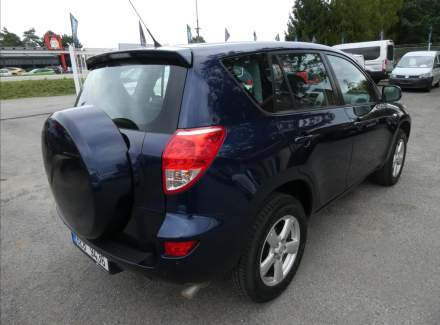 Toyota - RAV 4