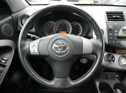 Toyota - RAV 4