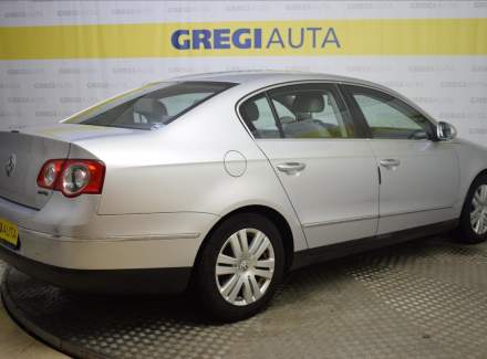 Volkswagen - Passat