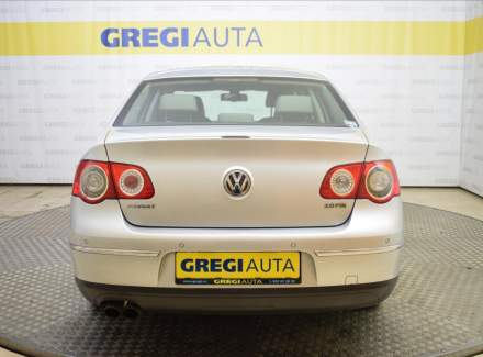 Volkswagen - Passat