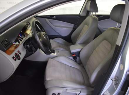 Volkswagen - Passat