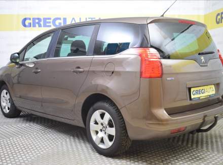 Peugeot - 5008