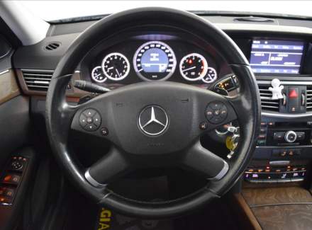 Mercedes-Benz - E-class