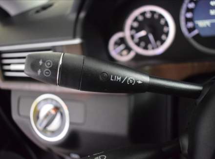 Mercedes-Benz - E-class