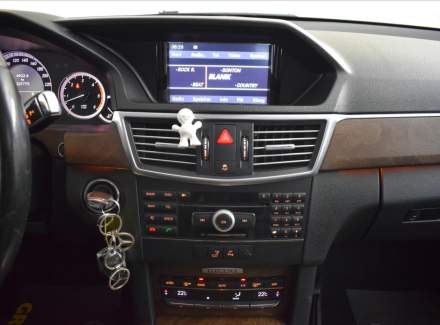 Mercedes-Benz - E-class